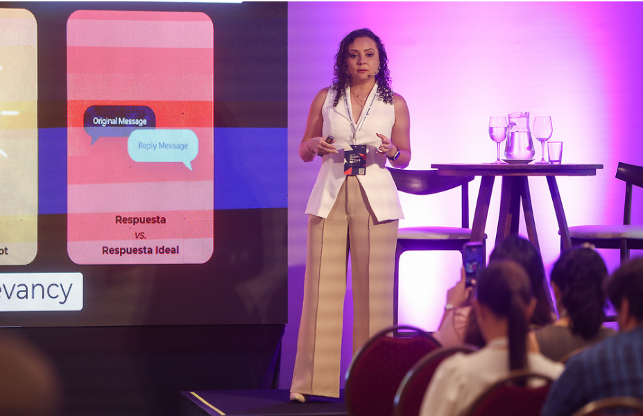 Alexandra Zamora, (Digital Loop, Ecuador)