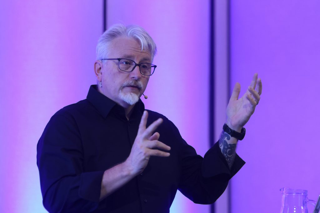 Mark Tomlinson (Performacology, Pennsylvania, Estados Unidos)