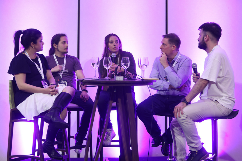 Andrei Guchin (Abstracta) entrevistó a Anisbert Suarez (de PedidosYa), Karime Salomón (de IDT Corporation), Gustavo Mazeikis (de la IMM) y Gustavo Sousa (de Datadog)