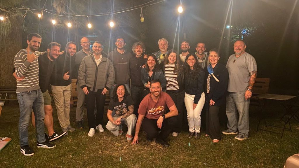 Matt Harrel, Co-Founder at Givebacks con el equipo de WOPR Latam 2025